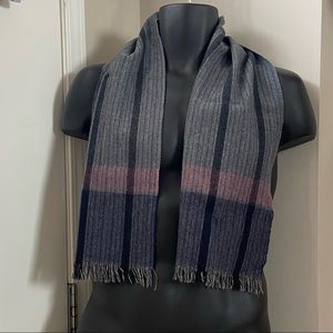 Glengarry by Currie 70% wool, 30% viscose grey, blue, pink fringed scarf. Used.